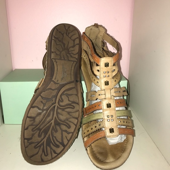 earth tidal gladiator sandal